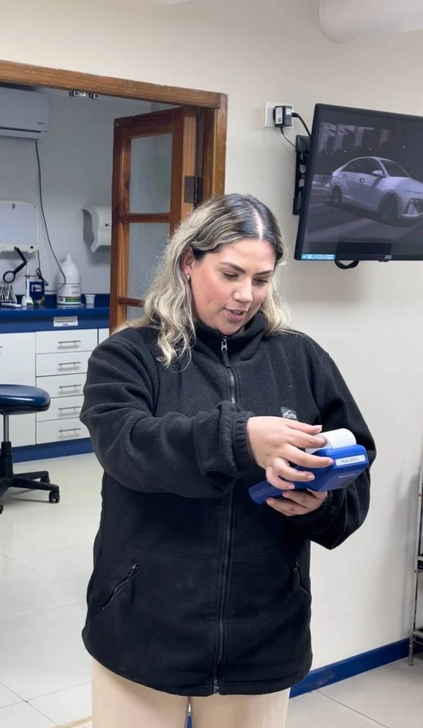 Clínica Dental Vichuquén usando Posclick